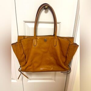 Tory Burch tote